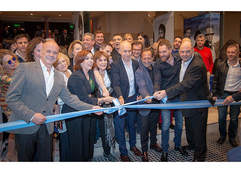 Corte de cinta de inauguración en la Inauguración Multitabaris Comafi 2018